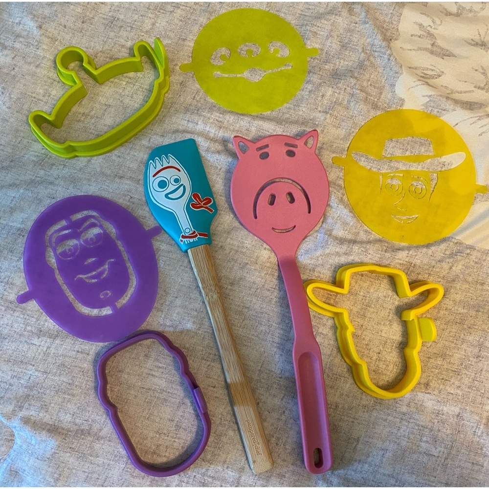 Pampered Chef Toy Story pancake set